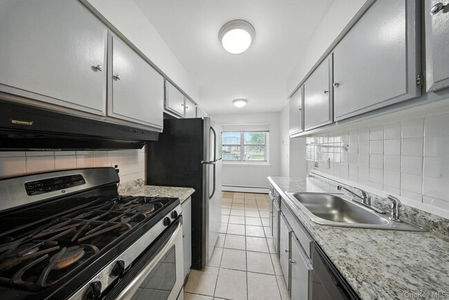 Building Photo - 105 Sheffield Dr