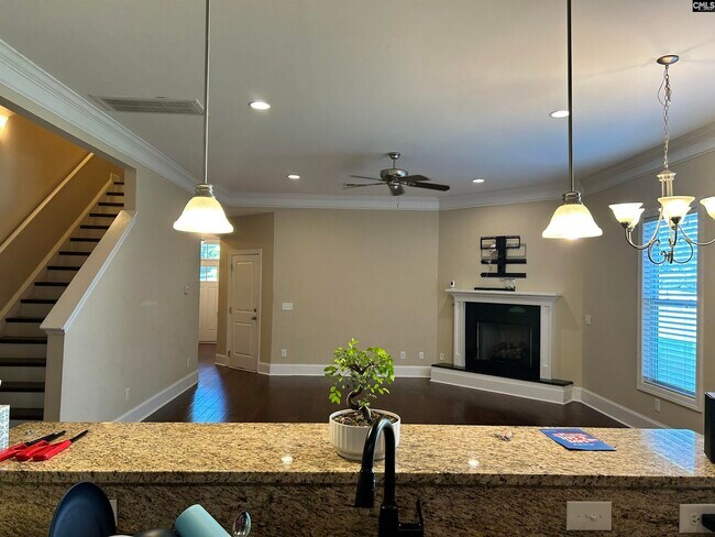 Building Photo - 105 High Bluff Ln