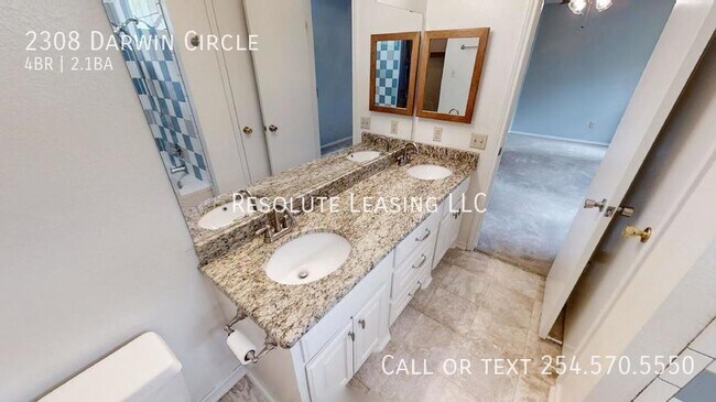 Building Photo - 2308 Darwin Cir