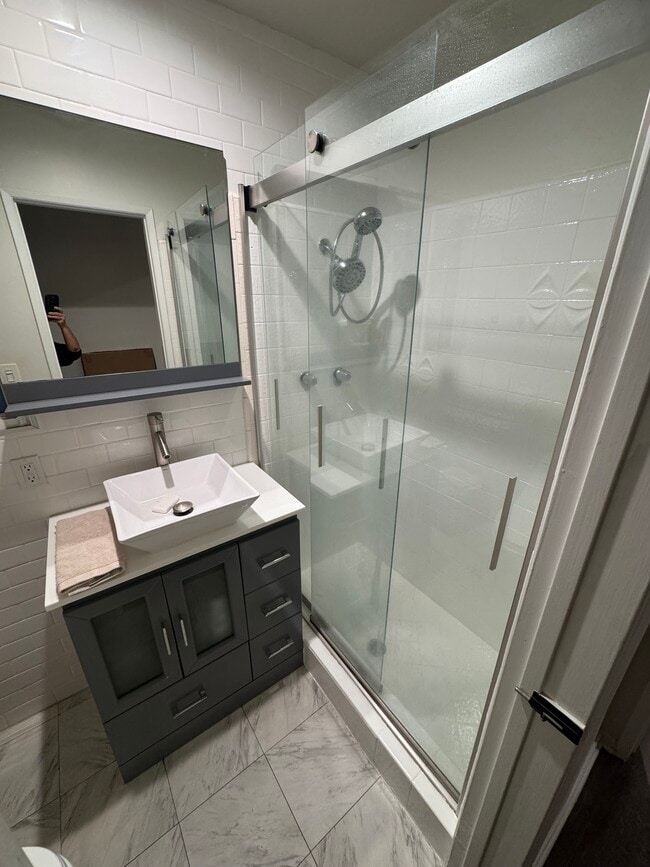 Building Photo - 137 27th St