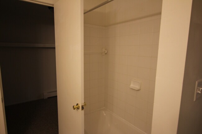 Bathroom - 1807 Westgate Ave