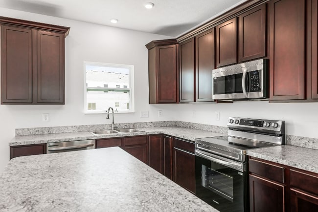 Building Photo - 102 Red Willow Dr