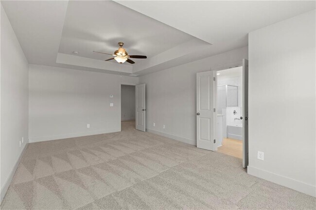 Building Photo - 2527 Riverside Rd