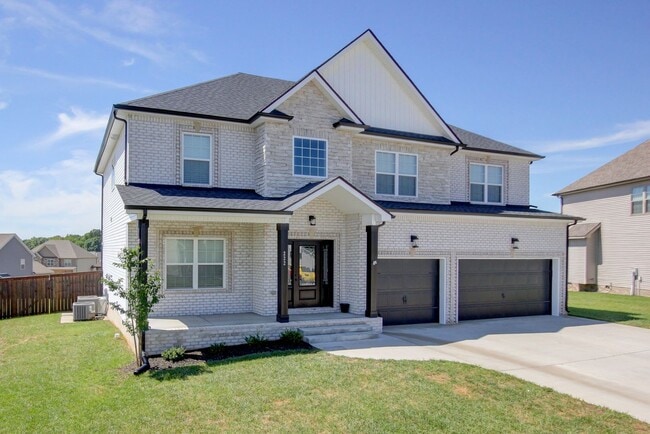 Building Photo - HUGE house in Farmington