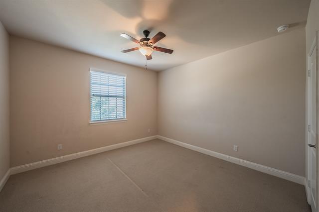Building Photo - 15505 Bluffdale Dr