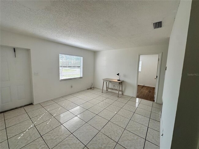 Building Photo - 9474 Tacoma Ave