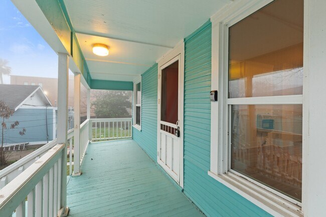 Building Photo - 4728 Avenue R 1/2