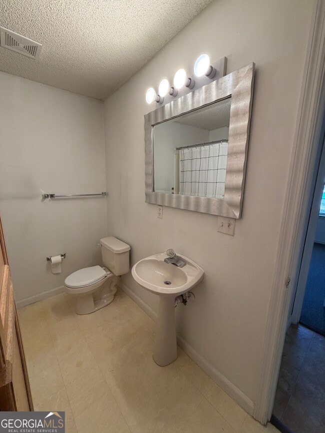 Building Photo - 303 Madison Ave