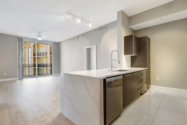 Building Photo - 550 Okeechobee Blvd