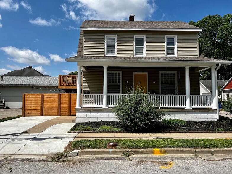 Building Photo - 1509 Clark St