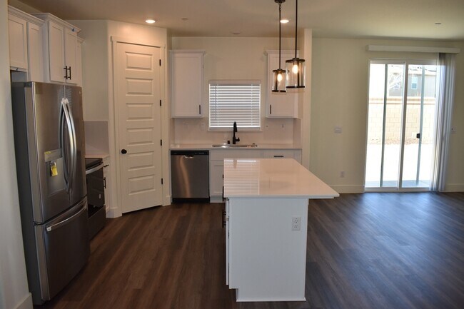 Building Photo - 399 Gallaway Ct