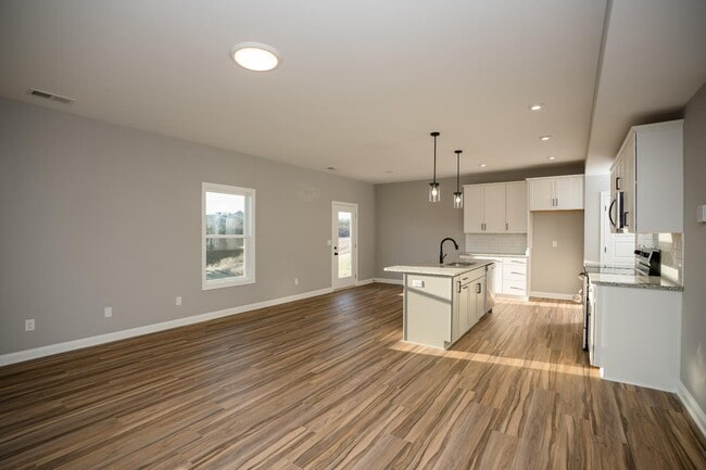 Building Photo - 924 Camden Ct
