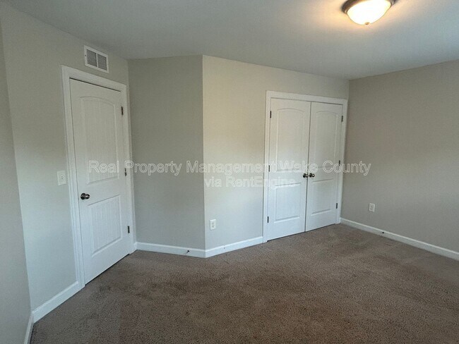 Building Photo - 142 Bexley Way