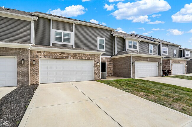 Building Photo - 2792 Maricopa Blvd