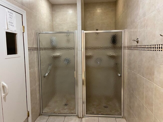 Building Photo - 2723 Dudley Dr W