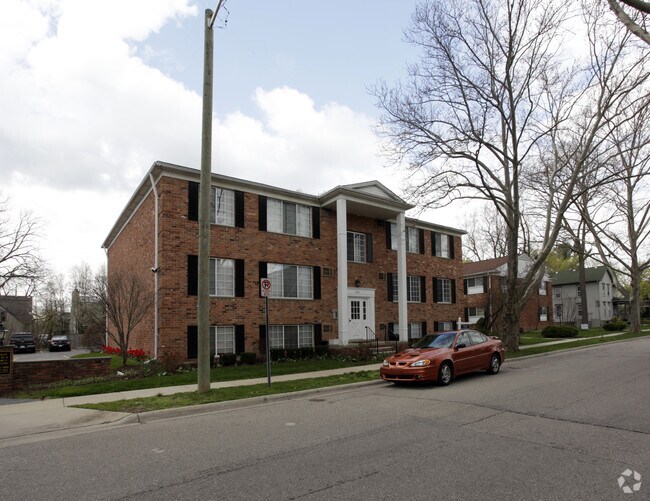 Hartford Place 650 Ann St Birmingham MI 48009 Apartment Finder