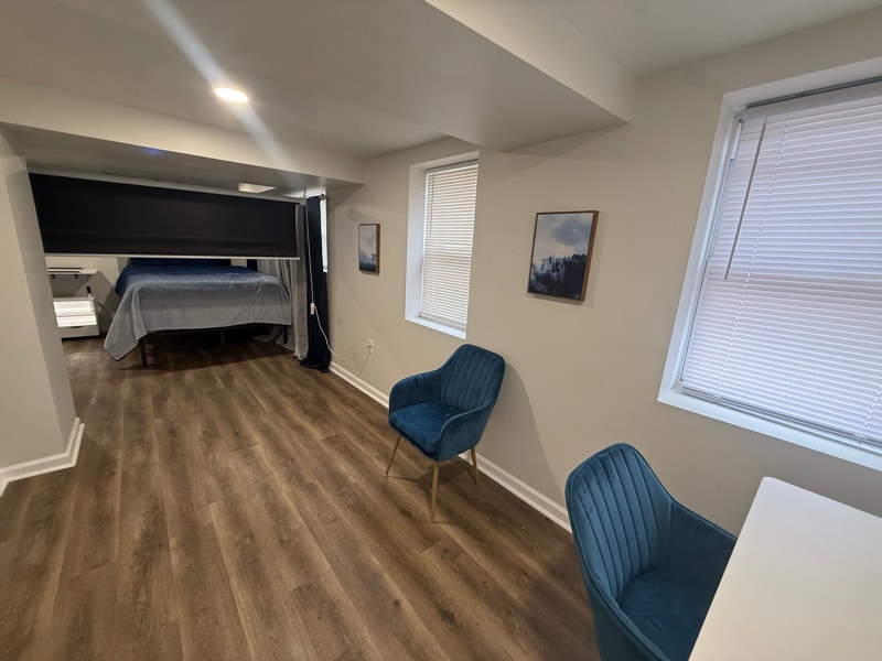 Building Photo - 1 Maple Ave