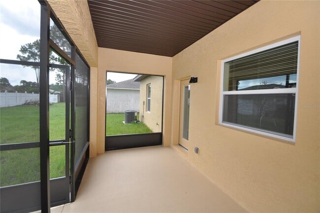 Building Photo - 17 Rainbow Ln