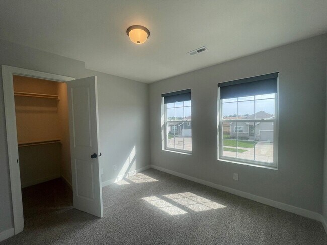 Building Photo - 4617 Leawood Ct