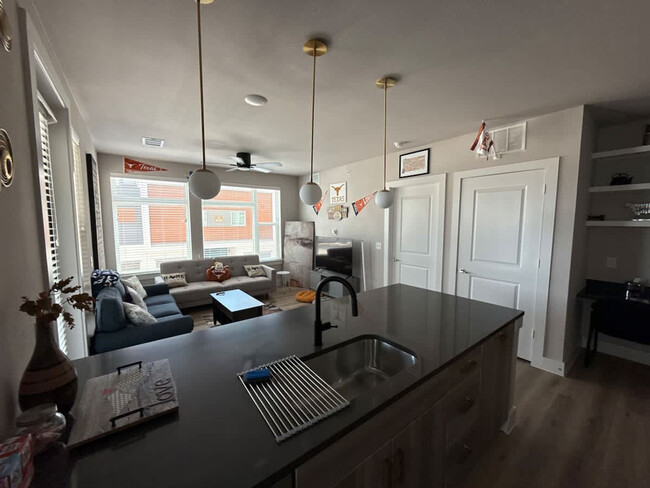 Building Photo - 12208 Tech Ridge Blvd