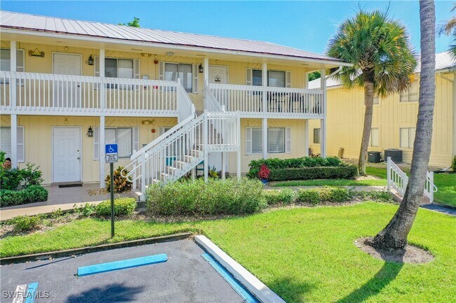 Building Photo - 4625 Bayshore Dr