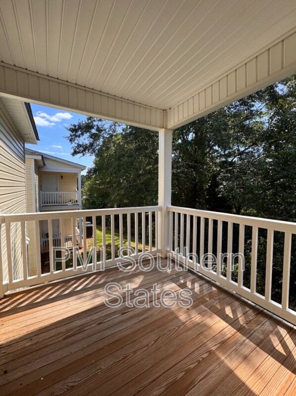 Building Photo - 200 Walnut Hill Dr