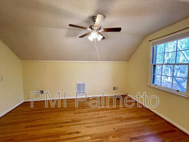 Building Photo - 136 Lacaya Rd