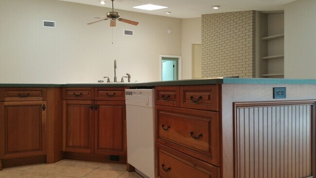 Building Photo - **4431 NW 53rd Street (Huntington)