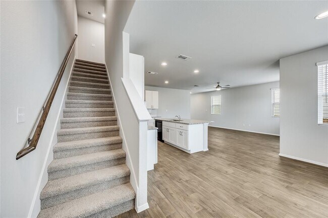 Building Photo - 2617 Paragon Fox Dr