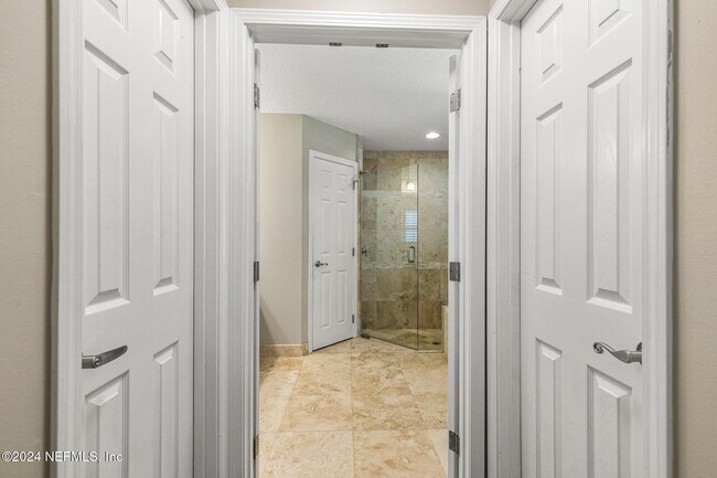 Building Photo - 1892 Vista Lakes Dr