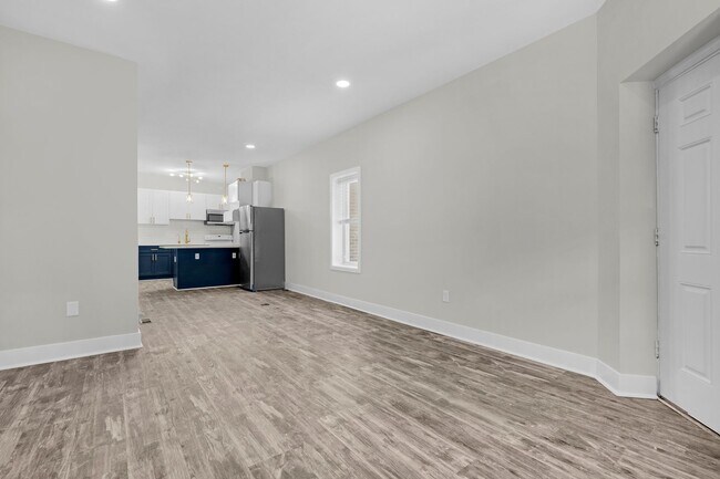 Building Photo - 100 S Bouldin St