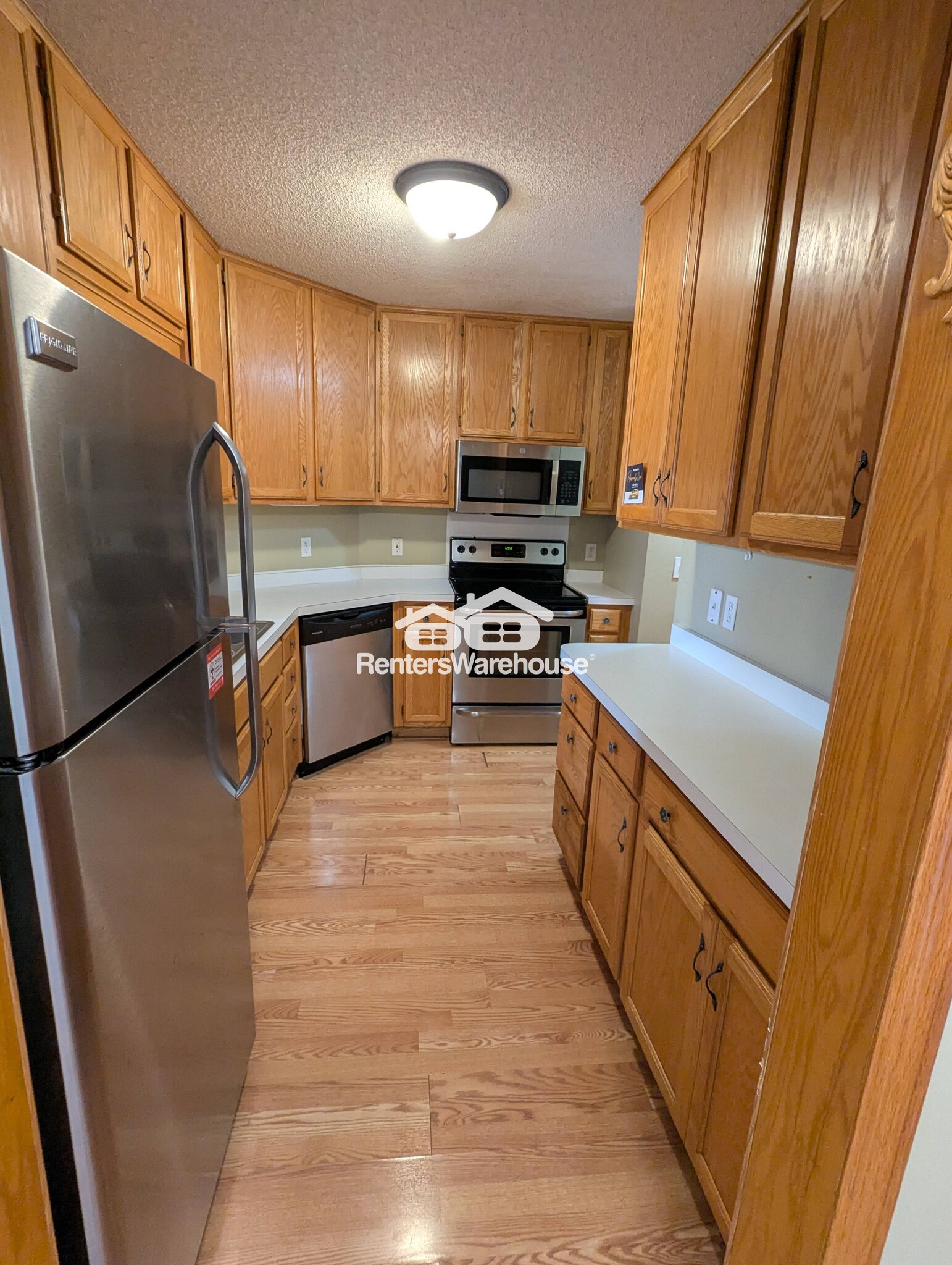 Building Photo - 14385 Estates Ave
