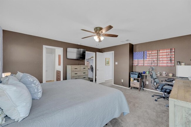Building Photo - 5812 Pescia St
