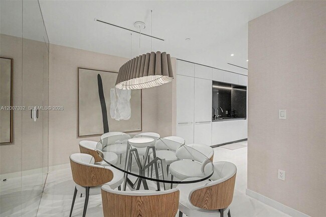 Building Photo - 300 Biscayne Blvd Way
