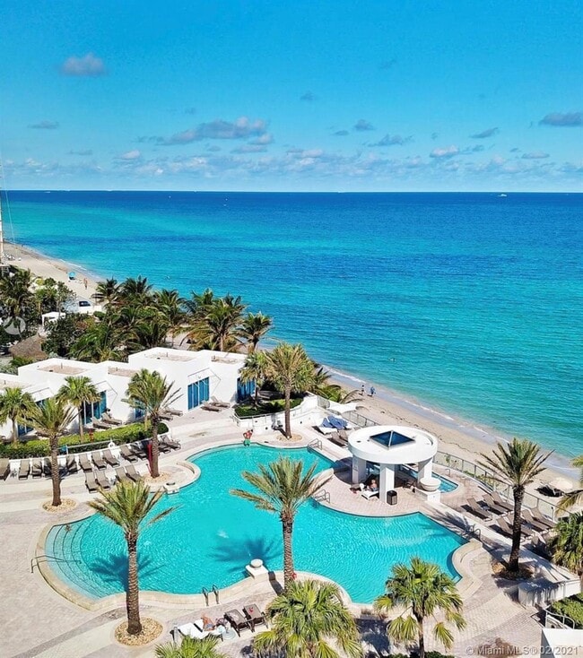 Building Photo - 3101 S Ocean Dr