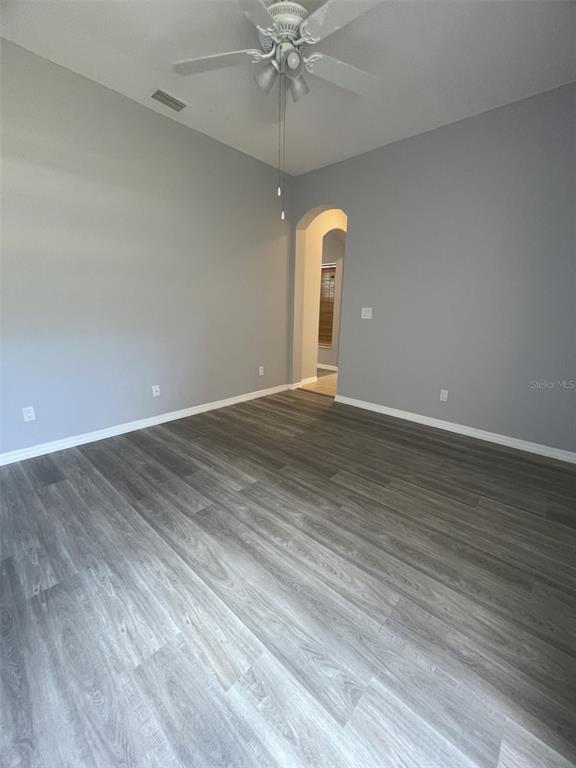 Building Photo - 2827 Suncoast Lakes Blvd