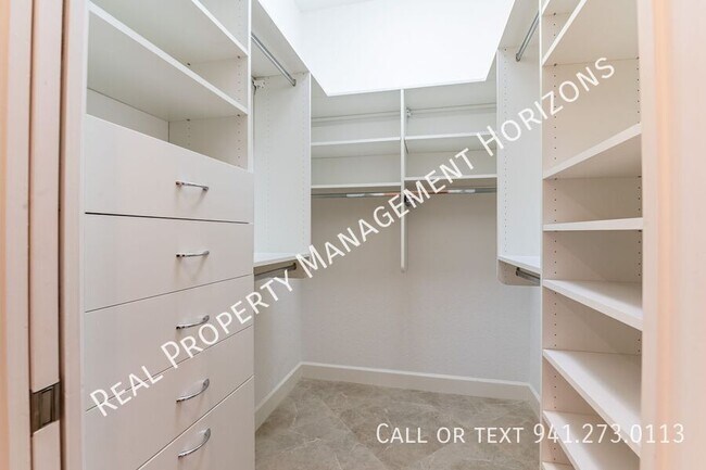 Building Photo - 6914 Stanhope Pl