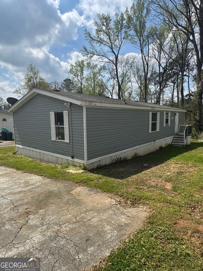 Building Photo - 18 Mohican Maze