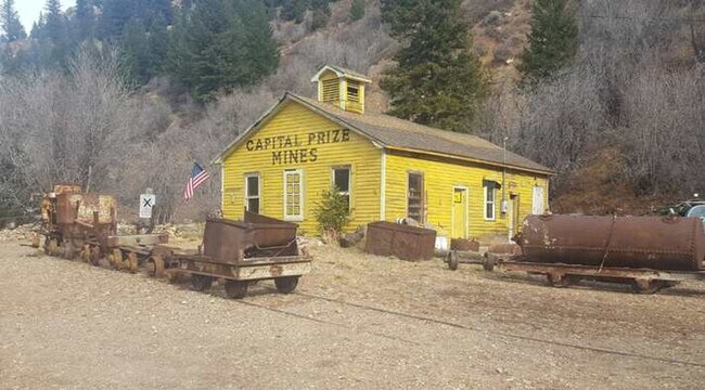 Building Photo - 1353 Alice Rd