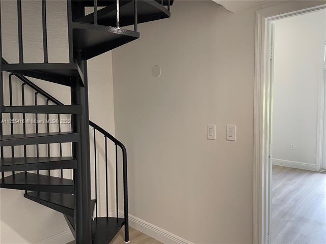 Building Photo - 6206 Paradise Point Dr