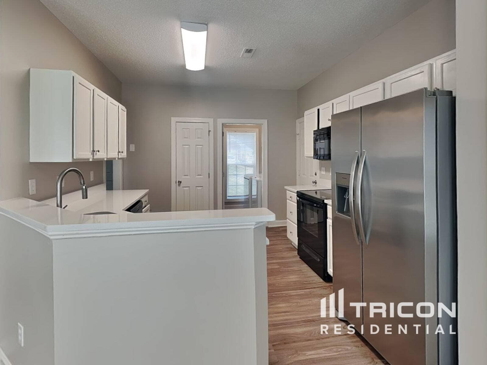 Building Photo - 2829 Rosemeade Dr