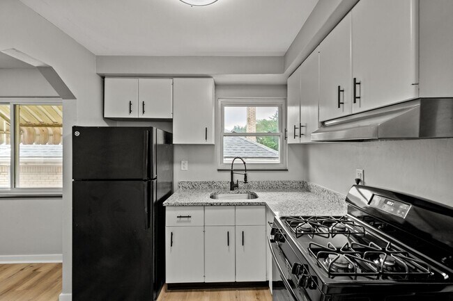 Building Photo - Stunning 3 bedroom home in McKeesport available Feb 15!