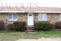 Building Photo - Nice 2 Bedroom 1 Bath in Clever