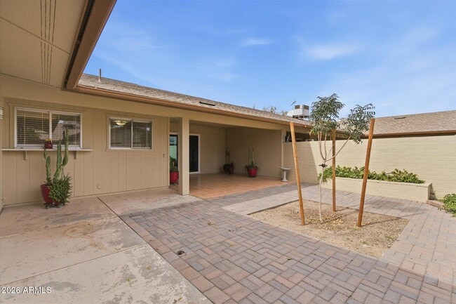 Building Photo - 18415 N Spanish Garden Dr