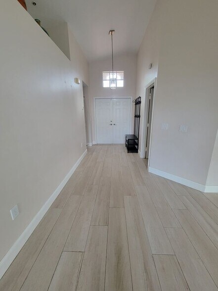 Building Photo - 13847 NW 22nd Ct