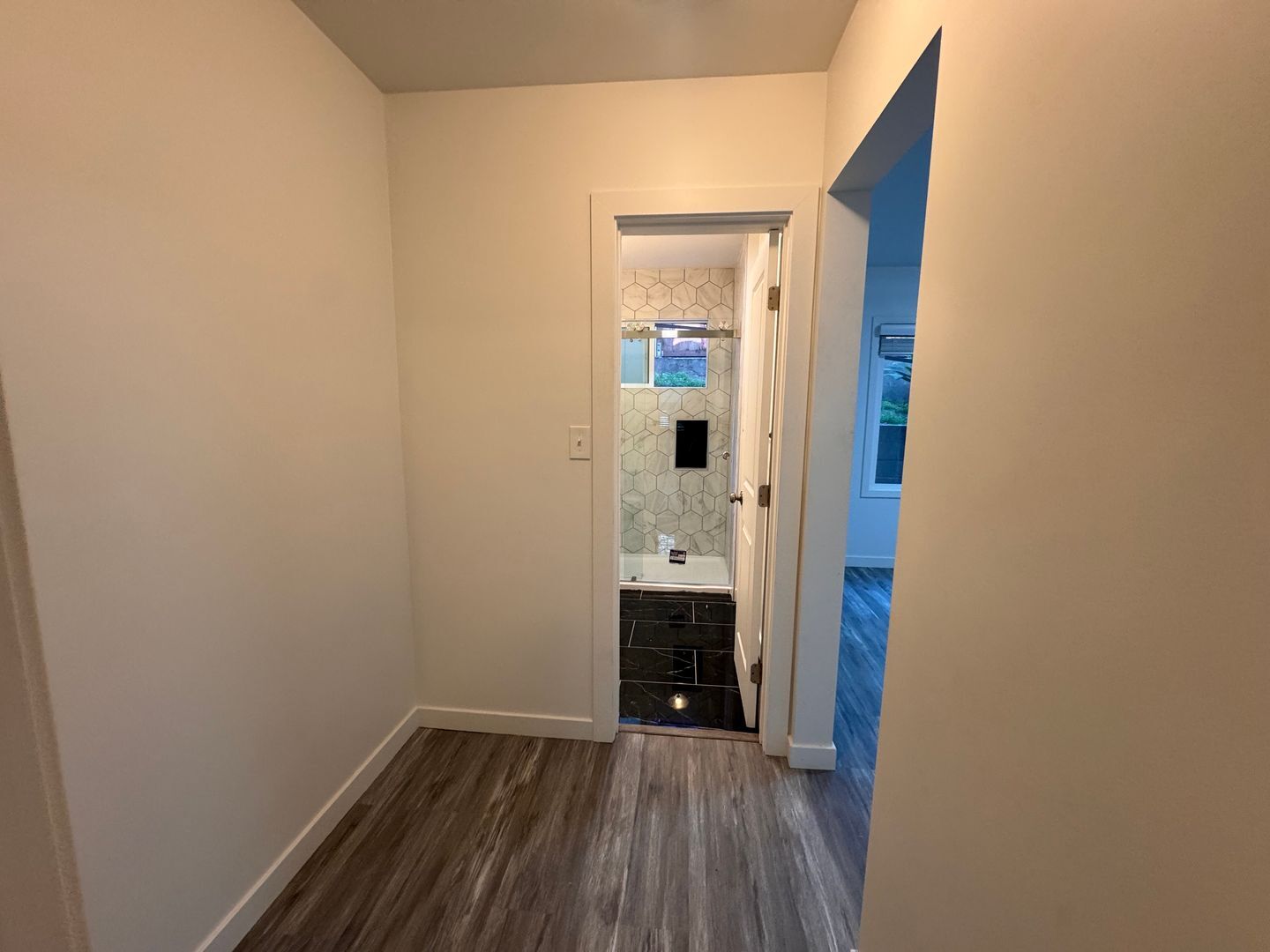 Building Photo - 456 N Westmoreland Ave