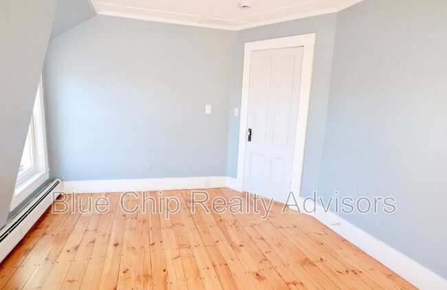 Building Photo - 114 Garvins Falls Rd