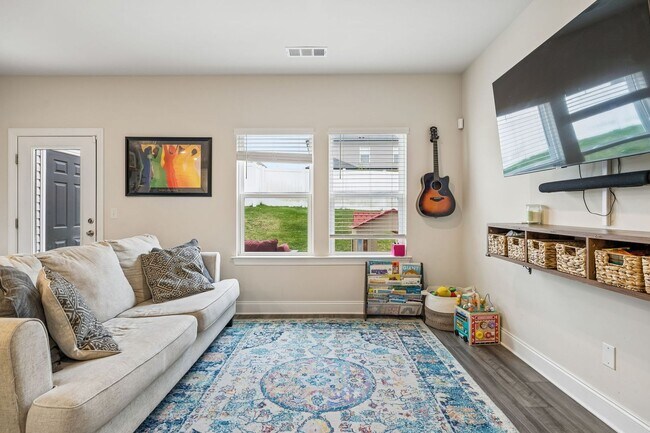 Building Photo - Beautifully maintained and now available as a rental for the very first time!