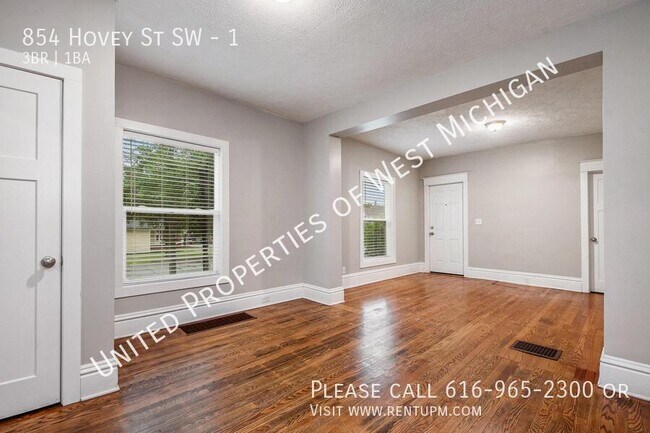 Building Photo - 854 Hovey St SW
