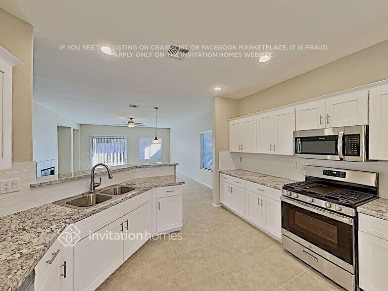 Building Photo - 1271 W Desert Valley Dr